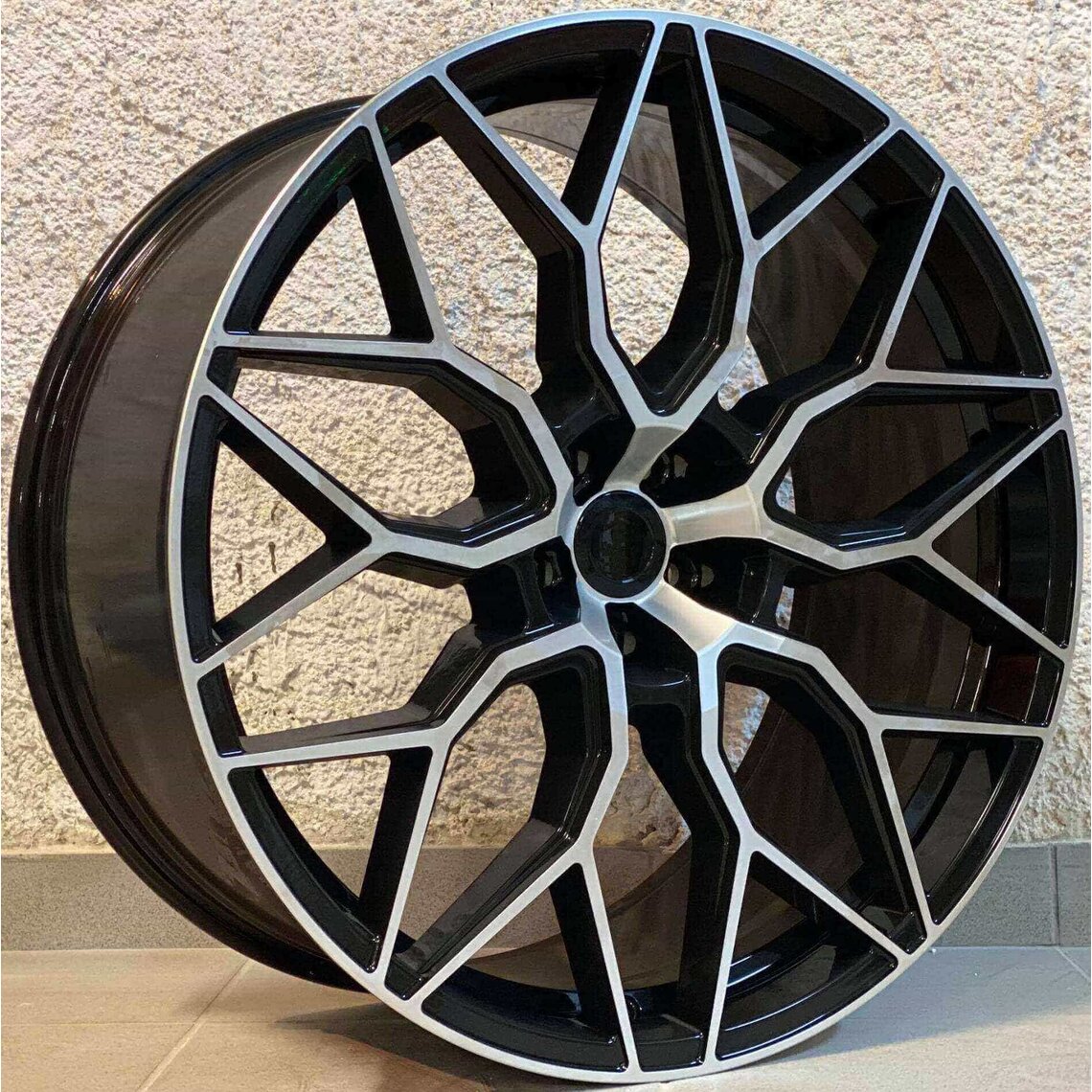Vossen Style 1604 8x18 5x108 ET40 Black Face Machined
