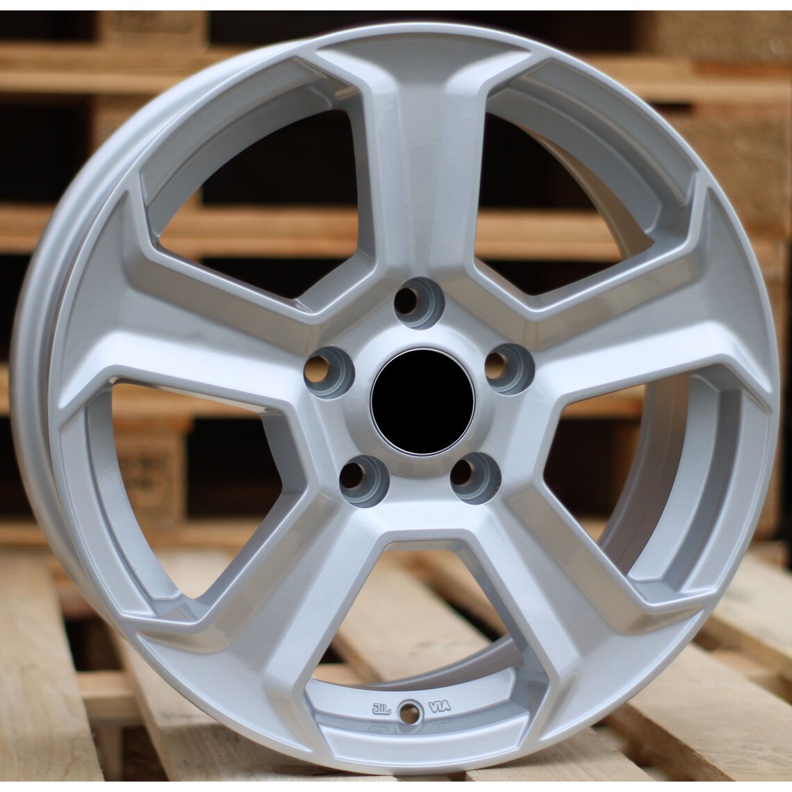 Ford Style 5199 6.5x15 4x108 ET38 Silver