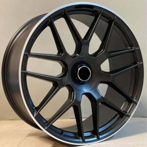 Mercedes Style 5318 10x22 5x130 ET35 Black Matt Lip Red