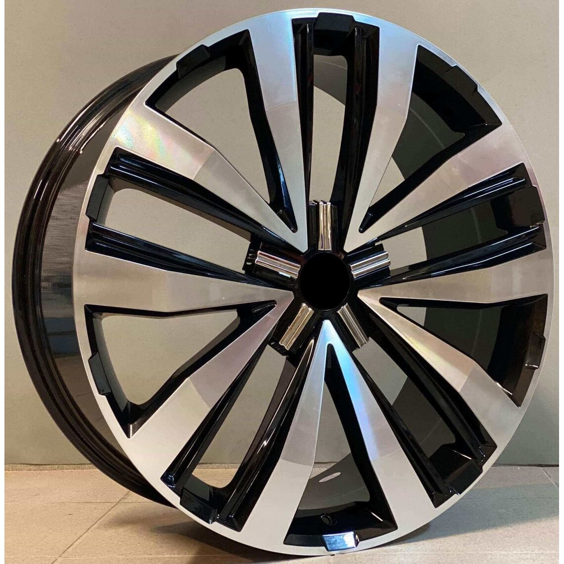 Van Style 5377 7.5x17 5x120 ET50 Black Face Machined