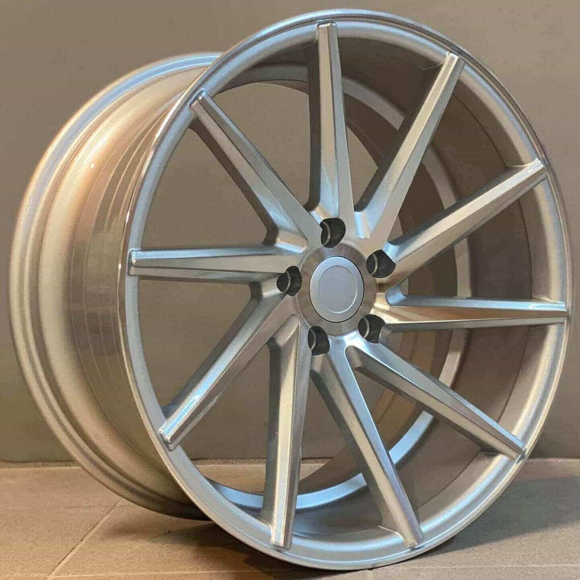 Vossen Style 561 L&R 7.5x17 5x100 ET38 Silver Face Machined